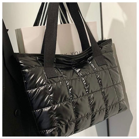 Chic Embossed Stitch Shoulder Tote Bag - Picture 4 of 5